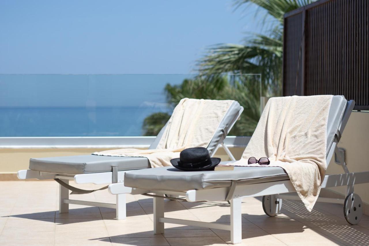 เยียนนูลิส ซานตามารีนา บีช โฮเต็ล Hotel Agia Marina  ภายนอก รูปภาพ
