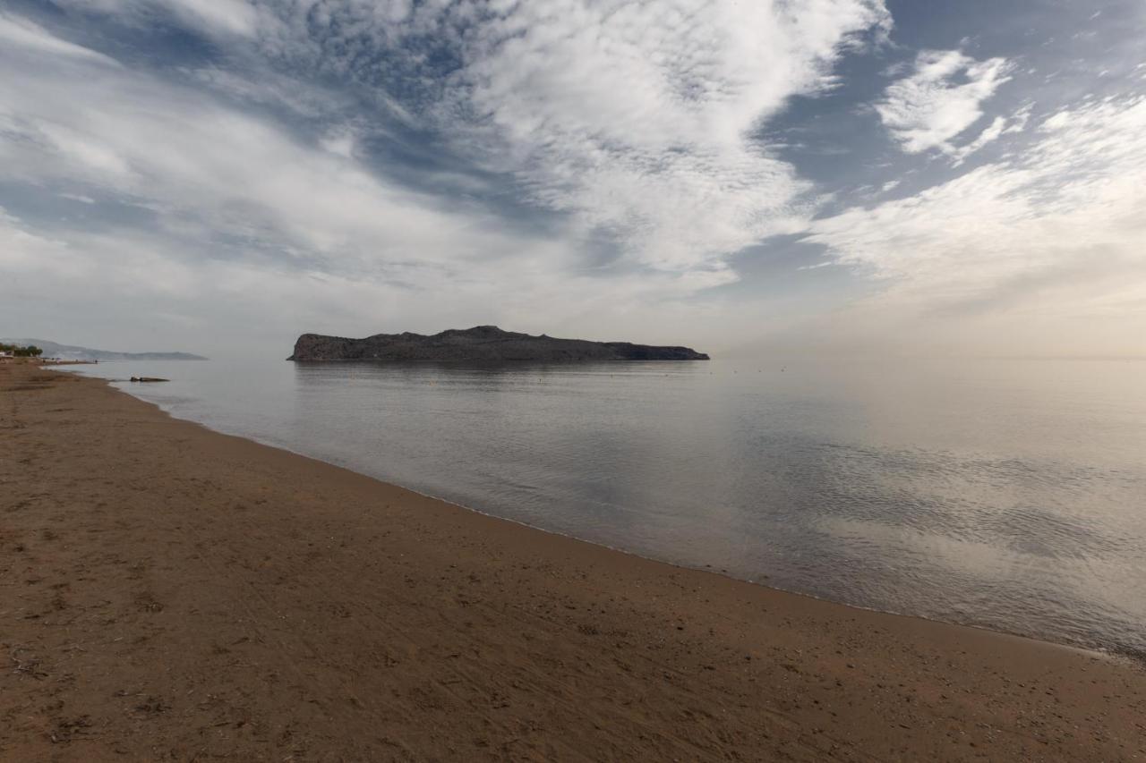 เยียนนูลิส ซานตามารีนา บีช โฮเต็ล Hotel Agia Marina  ภายนอก รูปภาพ