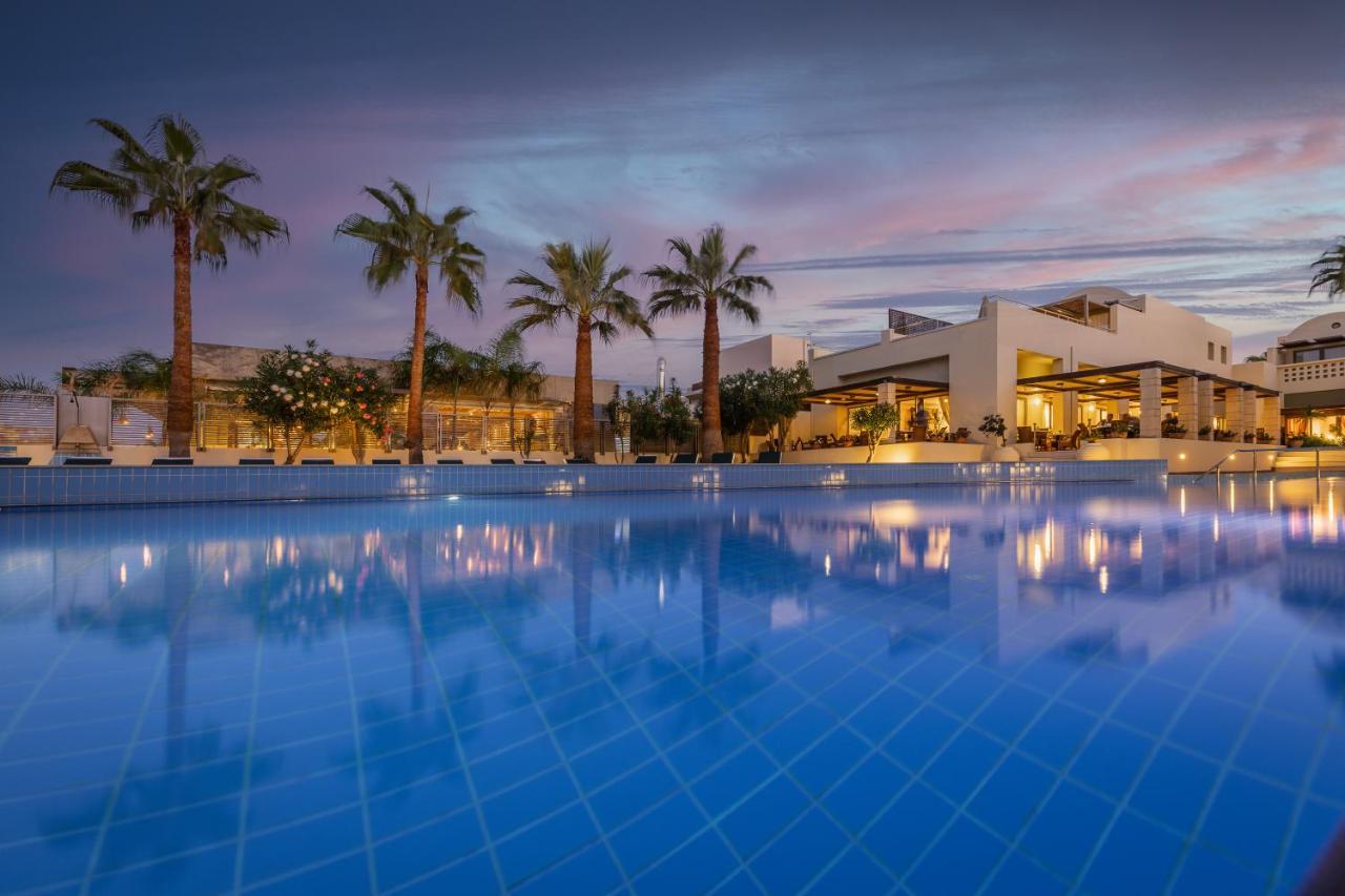 เยียนนูลิส ซานตามารีนา บีช โฮเต็ล Hotel Agia Marina  ภายนอก รูปภาพ