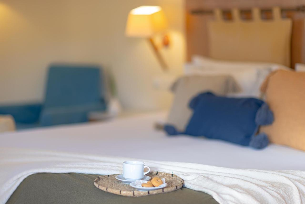 เยียนนูลิส ซานตามารีนา บีช โฮเต็ล Hotel Agia Marina  ภายนอก รูปภาพ